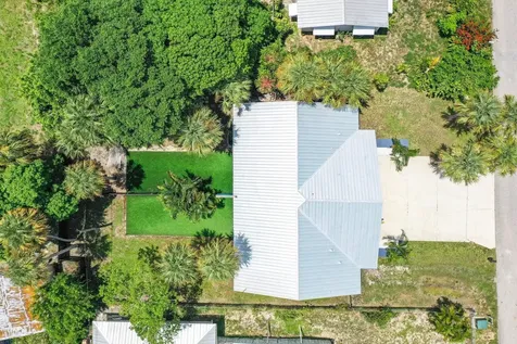 2132 NE Pelican Terrace Jensen Beach FL 34957