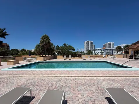 1036 Us-1 North Palm Beach FL 33408