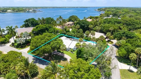 15 W High Point Road Sewalls Point FL 34996