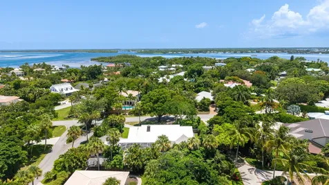 15 W High Point Road Sewalls Point FL 34996