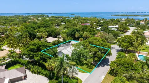 15 W High Point Road Sewalls Point FL 34996