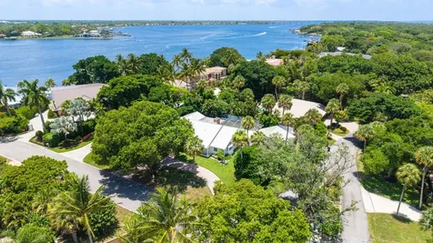 15 W High Point Road Sewalls Point FL 34996