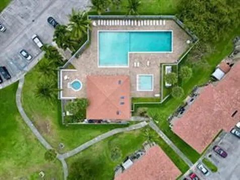 10008 Twin Lakes Drive Coral Springs FL 33071