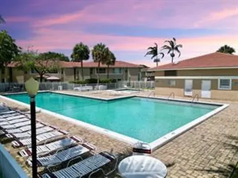 10008 Twin Lakes Drive Coral Springs FL 33071