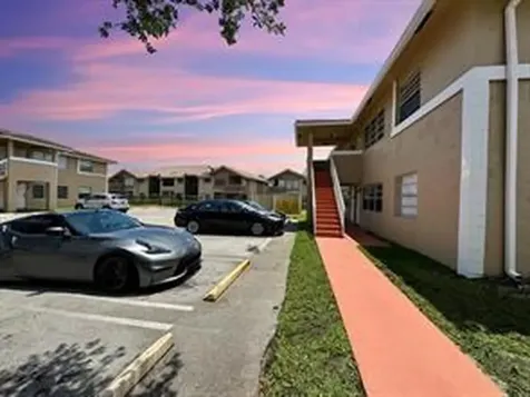 10008 Twin Lakes Drive Coral Springs FL 33071