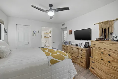 9412 S Belfort Circle Tamarac FL 33321