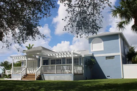 475 Seabrook Road Tequesta FL 33469
