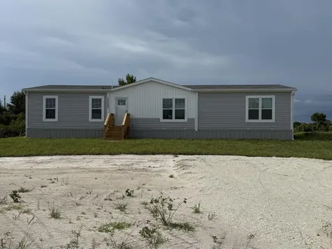 20263 NW 304th Street Okeechobee FL 34972
