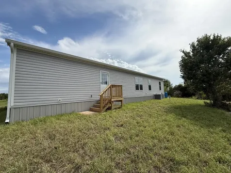 20263 NW 304th Street Okeechobee FL 34972