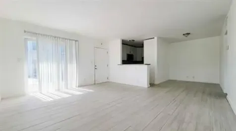 930 N 14th Court Hollywood FL 33020