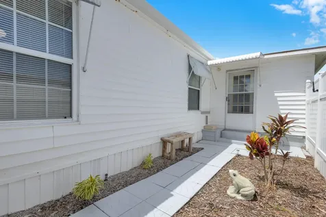 140 NE Pinelake Village Boulevard Jensen Beach FL 34957