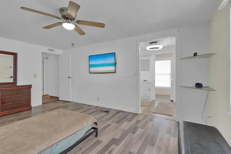 140 NE Pinelake Village Boulevard Jensen Beach FL 34957