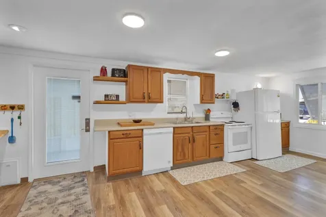 140 NE Pinelake Village Boulevard Jensen Beach FL 34957