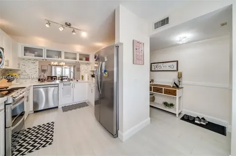 2560 NW 103rd Avenue Sunrise FL 33322