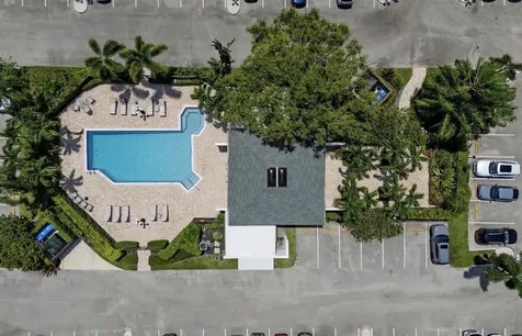 3900 NE 18th Avenue Oakland Park FL 33334