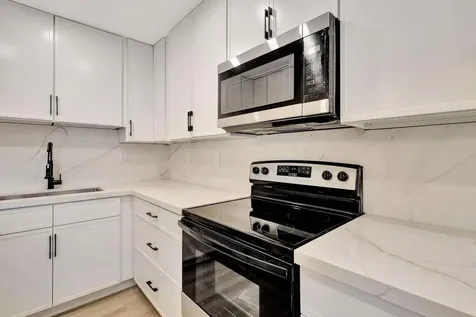 802 Burgundy Q Delray Beach FL 33484