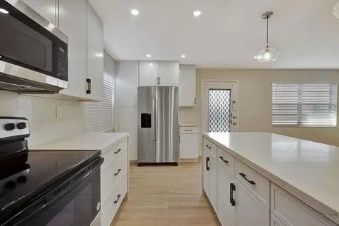 802 Burgundy Q Delray Beach FL 33484