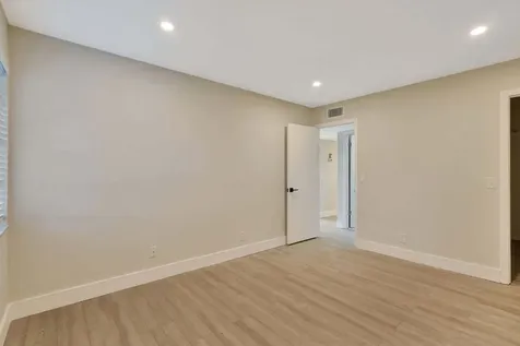 802 Burgundy Q Delray Beach FL 33484