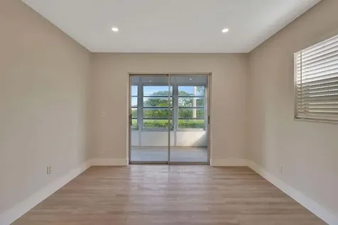 802 Burgundy Q Delray Beach FL 33484