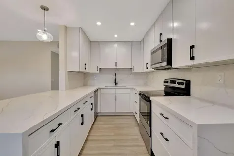 802 Burgundy Q Delray Beach FL 33484