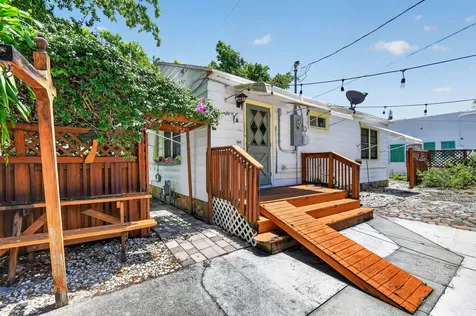 6901 Garden Avenue West Palm Beach FL 33405
