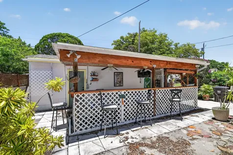6901 Garden Avenue West Palm Beach FL 33405