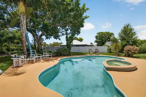 5707 Spruce Drive Fort Pierce FL 34982