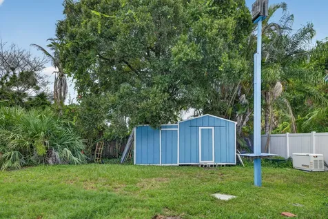 5707 Spruce Drive Fort Pierce FL 34982