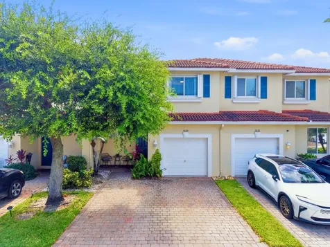 3028 N Evergreen Circle Boynton Beach FL 33426