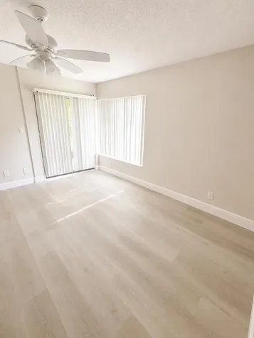 4086 Palm Forest Drive S Delray Beach FL 33445
