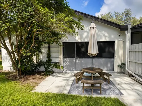 4086 Palm Forest Drive S Delray Beach FL 33445