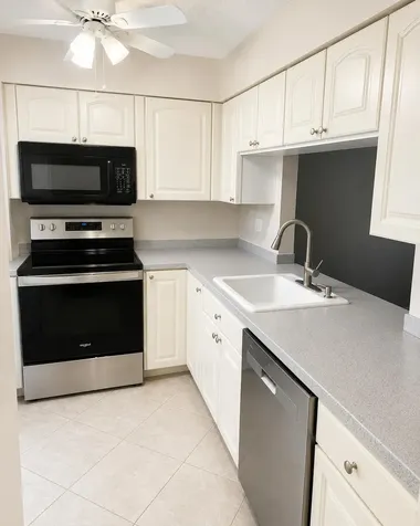 4086 Palm Forest Drive S Delray Beach FL 33445