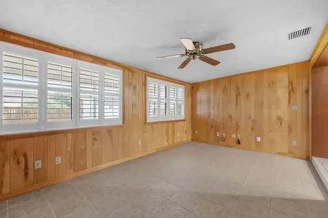3324 Sunrise Boulevard Fort Pierce FL 34982