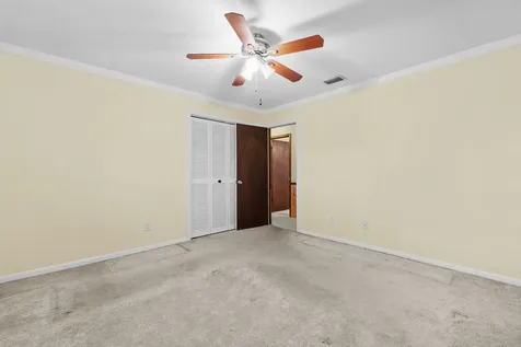 3324 Sunrise Boulevard Fort Pierce FL 34982