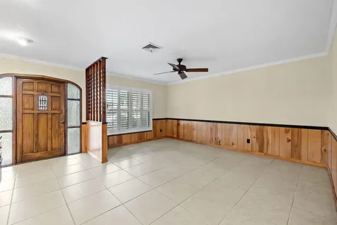 3324 Sunrise Boulevard Fort Pierce FL 34982