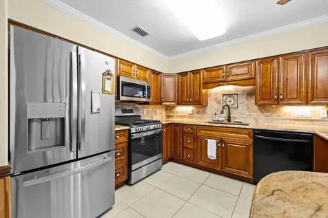 3324 Sunrise Boulevard Fort Pierce FL 34982