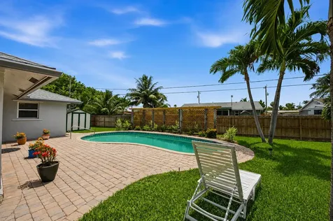 1081 Palama Way Lantana FL 33462