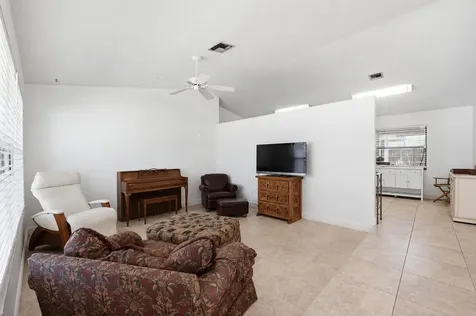 1081 Palama Way Lantana FL 33462