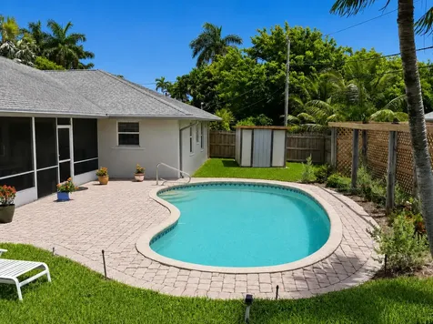 1081 Palama Way Lantana FL 33462