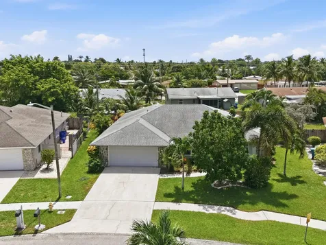 1081 Palama Way Lantana FL 33462