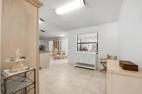 1081 Palama Way Lantana FL 33462