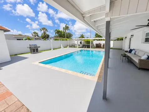 7120 SW 13th Street Pembroke Pines FL 33023
