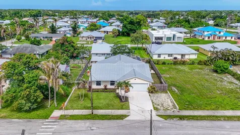 5673 SE Inez Avenue Stuart FL 34997