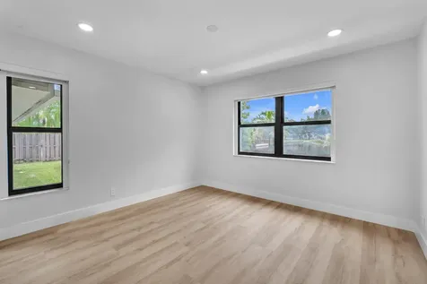 8411 SW 57th Street Davie FL 33328