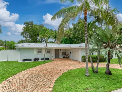 683 SW 2nd Street Boca Raton FL 33486