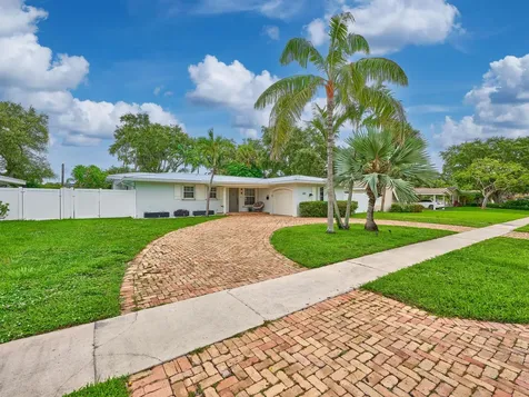 683 SW 2nd Street Boca Raton FL 33486