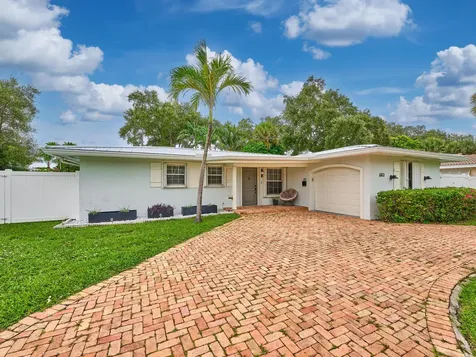 683 SW 2nd Street Boca Raton FL 33486