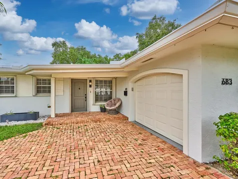 683 SW 2nd Street Boca Raton FL 33486