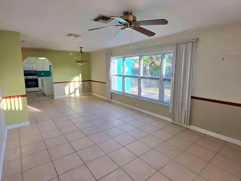 34 SW Highland Drive SW Vero Beach FL 32962