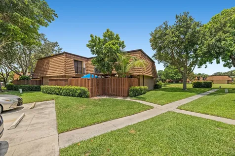 3024 30th Lane Greenacres FL 33463